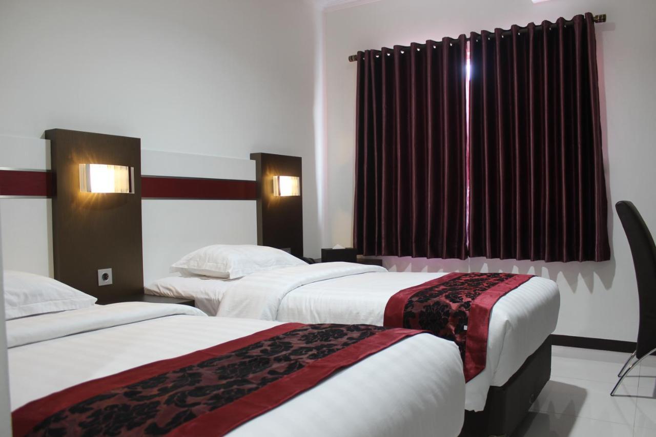 Idea'S Hotel Jalan Ibrahim Aji Bandung Bagian luar foto