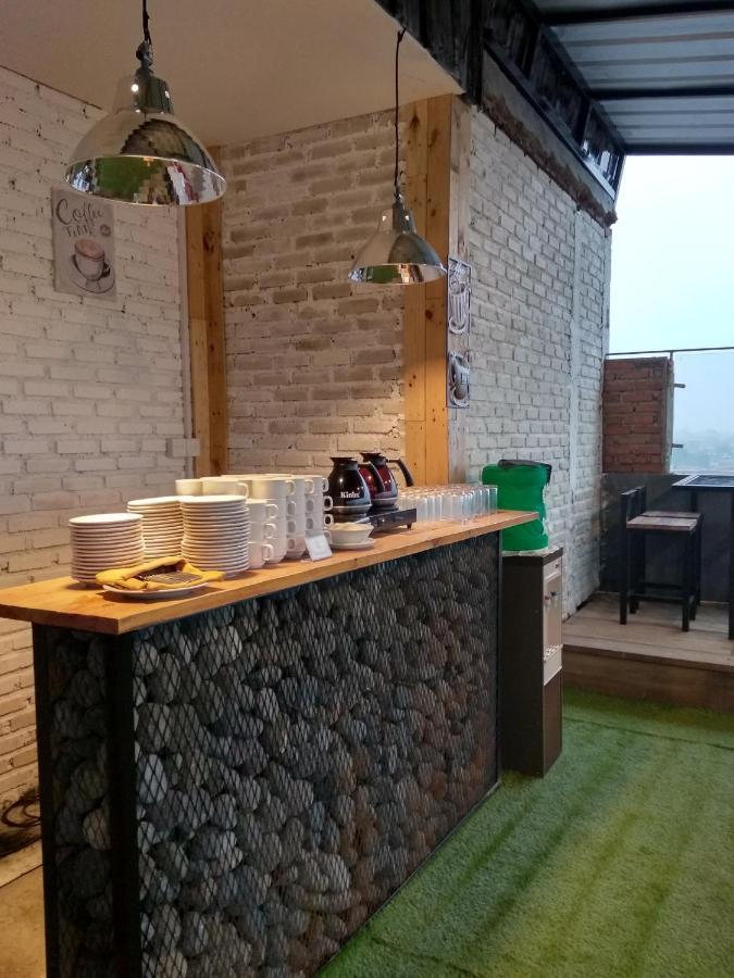 Idea'S Hotel Jalan Ibrahim Aji Bandung Bagian luar foto